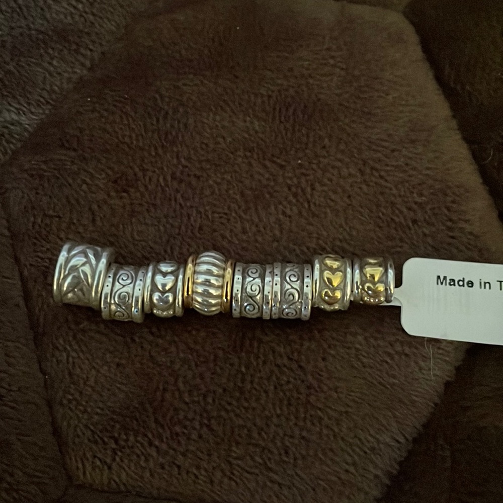 Set of 8 silver beads